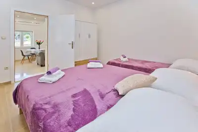 Image de Appartement d'une chambre prés de la plage Baie Zastupac, Hvar (A-8761-b)