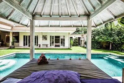 Image de ❤ 100 $ ❤️ 7 minutes Plage❤️12m Piscine❤️Seminyak | 3br | | Wifi | Personnel | Sundeck <br>