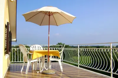 Image de Appartement d'une chambre avec la terrasse Basanija, Umag (A-7149-a)