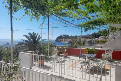 Image de Garçonnière prés de la plage Podgora, Makarska (As-2616-d)