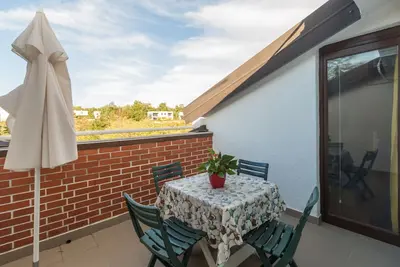 Image de Appartement de deux chambres avec la terrasse Karigador, Novigrad (A-2534-b)