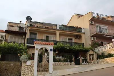 Image de Appartement d'une chambre avec la terrasse et la vue sur le mer Crikvenica (A-12657-b)
