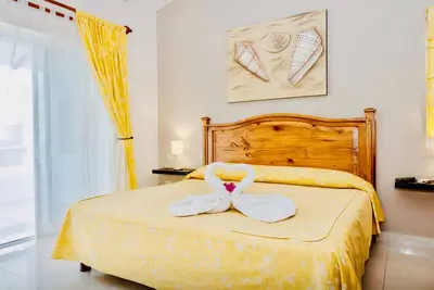 Image de Deluxe Comfort Balcony Room Avec Piscine Climatisation et Parking