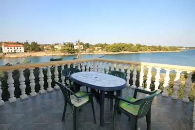 Image de Appartement d'une chambre prés de la plage Ugljan (A-846-c)