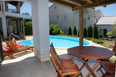 Image de Appartement d'une chambre avec la terrasse Banjol, Rab (A-3215-a)