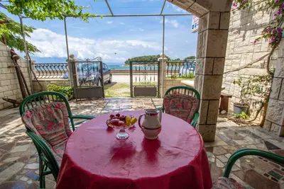 Image de Appartement d'une chambre prés de la plage Sucuraj, Hvar (A-566-c)