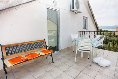 Image de Appartement d'une chambre avec la terrasse et la vue sur le mer Sukosan, Zadar (A-5777-d)