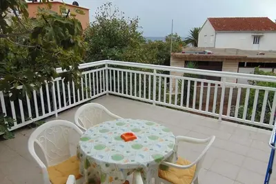 Appartement d'une chambre avec la terrasse et la vue sur le mer Sucuraj, Hvar (A-12887-b)