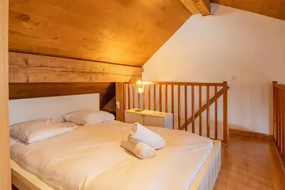 Image de Genevrier est un appartement de 2 chambres spacieux et moderne avec une vue fantastique sur le Mont Blanc