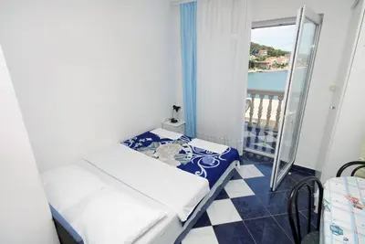 Image de Garçonnière avec le balcon et la vue sur le mer Tisno, Murter (As-5086-a)