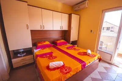 Image de Appartement d'une chambre avec le balcon Kukljica, Ugljan (A-8253-e)
