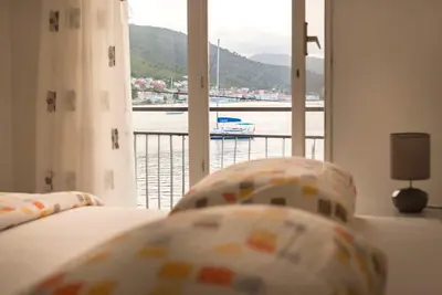 Image de Appartement d'une chambre prés de la plage Vis (A-8525-a)
