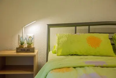 Image de Appartement de deux chambres avec la terrasse et la vue sur le mer Milna, Vis (A-8895-a)