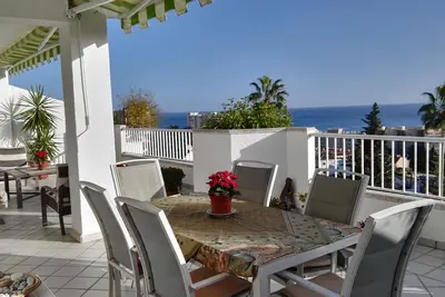 Image de App avec superbe terrasse ensoleillée piscine, jardin, sauna, fitness commun