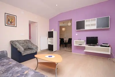 Image de Appartement de deux chambres avec la terrasse Pakostane, Biograd (A-6161-a)