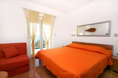 Image de Appartement d'une chambre prés de la plage Zaostrog, Makarska (A-2816-b)