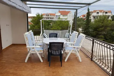 Appartement de deux chambres avec la terrasse et la vue sur le mer Jezera, Murter (A-5120-a)