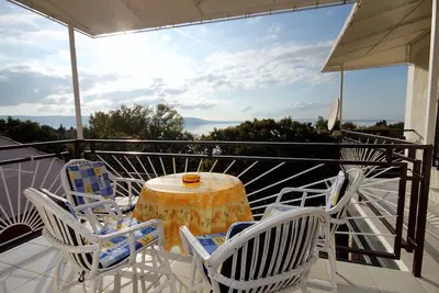 Image de Appartement de deux chambres avec la terrasse et la vue sur le mer Klenovica, Novi Vinodolski (A-5580-b)