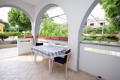 Appartement d'une chambre avec la terrasse Baska, Krk (A-3225-b)