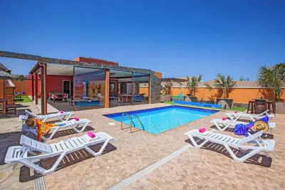 Image de Villa Oneida - Cette villa comprend une piscine privée, tennis de table et Wi-Fi