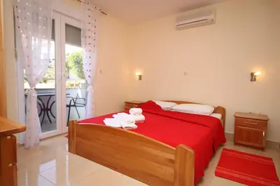 Image de Appartement d'une chambre avec le balcon Baska Voda, Makarska (A-6763-c)