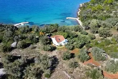 Maison de pêcheur près de la mer Krknata, Dugi otok (K-397)
