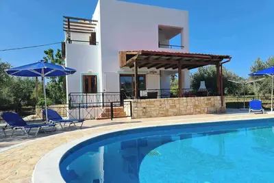 Image de Villa près d'Almyrida ☀️ Piscine privée fermée pour la sécurité des enfants WiFi WiFi Gratuit