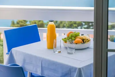 Image de Garçonnière avec la terrasse et la vue sur le mer Podaca, Makarska (As-6736-a)