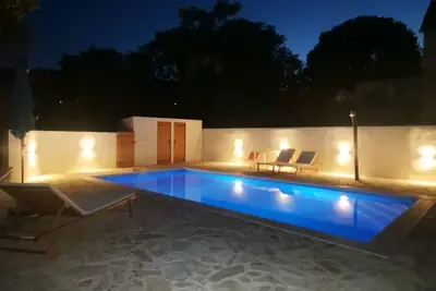 Image de Maison de vacances avec la piscine Vrbanj, Hvar (K-11040)