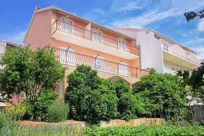 Image de Appartement d'une chambre avec le balcon et la vue sur le mer Marina, Trogir (A-6116-e)