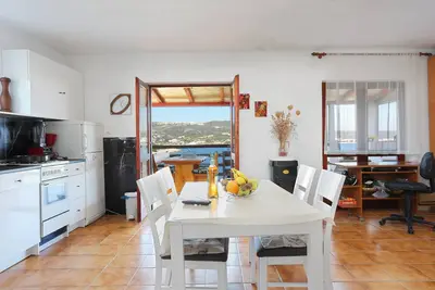 Image de Appartement de deux chambres prés de la plage Baie Ostricka luka, Rogoznica (A-4877-a)
