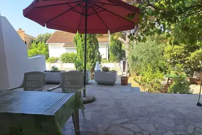 Image de Appartement de deux chambres avec la terrasse Mandre, Pag (A-9420-a)