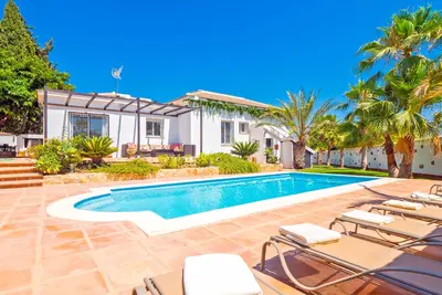 Image de Cubo's Villa Bellavista La Jona & Heated Pool \/ barbecue \/ wifi \/ cheminée \/ piscine chauffée