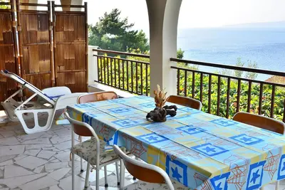 Image de Appartement de deux chambres prés de la plage Pisak, Omis (A-658-c)