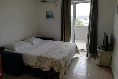 Appartement d'une chambre avec la terrasse et la vue sur le mer Sevid, Trogir (A-6024-d)