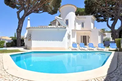 Image de Villa à Vilamoura avec piscine près du golf