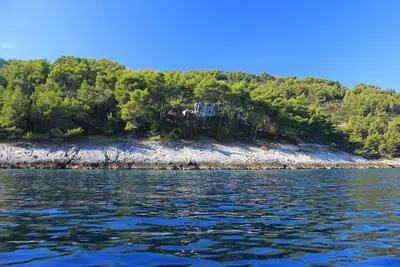 Image de Maison de pêcheur près de la mer Baie Spiliska, Korcula (K-9142)