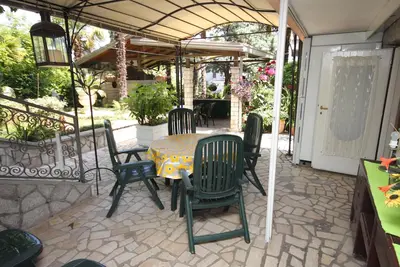 Image de Appartement d'une chambre avec la terrasse Lovran, Opatija (A-2336-a)