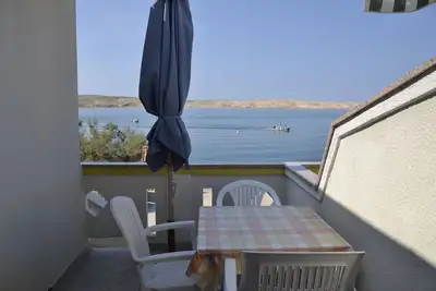 Image de Appartement d'une chambre prés de la plage Kustici, Pag (A-6335-d)