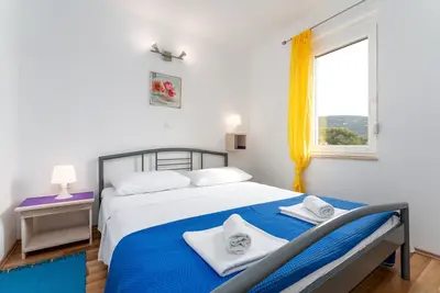 Image de Appartement de deux chambres avec la terrasse Baska, Krk (A-13907-d)