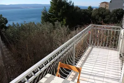 Image de Appartement d'une chambre avec le balcon et la vue sur le mer Marusici, Omis (A-962-b)
