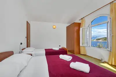 Image de Appartement de deux chambres prés de la plage Baie Pokrivenik, Hvar (A-2073-b)