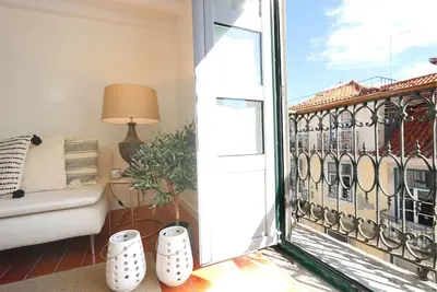 Image de ✨Chic Urban Retreat in Rossio with a Sunny Balcony!