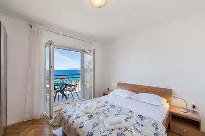 Image de Appartement de trois chambres prés de la plage Podgora, Makarska (A-6789-a)