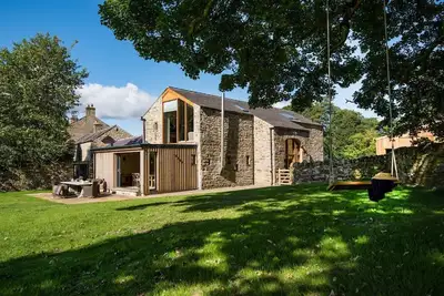 Image de La Grange Et La Couchette - 14 couchages, superbe conversion de grange, finitions de luxe