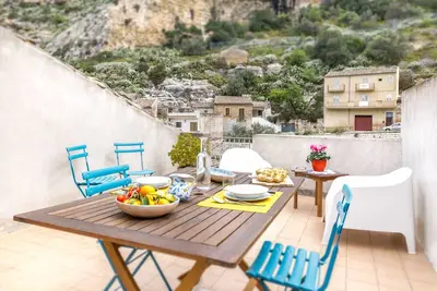 Image de Maison au centre, 2\/4 personnes, terrasse panoramique sur le toit, wifi gratuit
