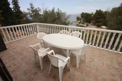 Image de Appartement de deux chambres prés de la plage Kali, Ugljan (A-345-a)