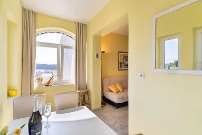 Appartement d'une chambre avec la terrasse et la vue sur le mer Barbat, Rab (A-3203-a)