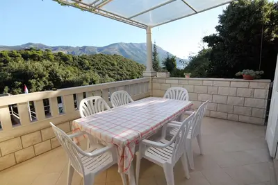 Image de Appartement de trois chambres avec la terrasse et la vue sur le mer Baie Vrbovica, Korcula (A-9225-a)