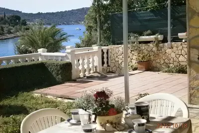 Image de Appartement d'une chambre prés de la plage Baie Kalebova Luka, Rogoznica (A-13712-a)
